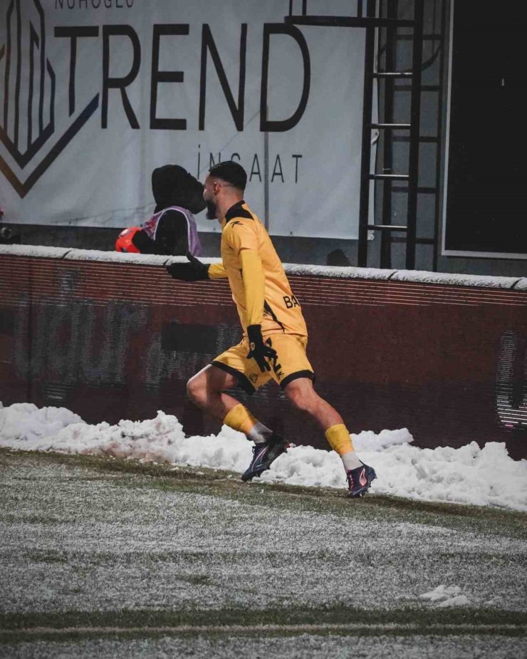 TRENDYOL 1. LİG: İSTANBULSPOR: 2 - FATİH KARAGÜMRÜK: 0