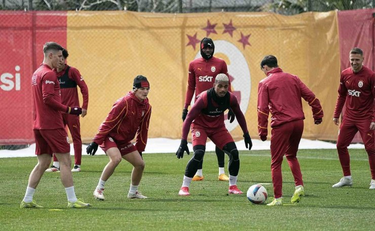 GALATASARAY DERBİ HAZIRLIKLARINI TAMAMLADI