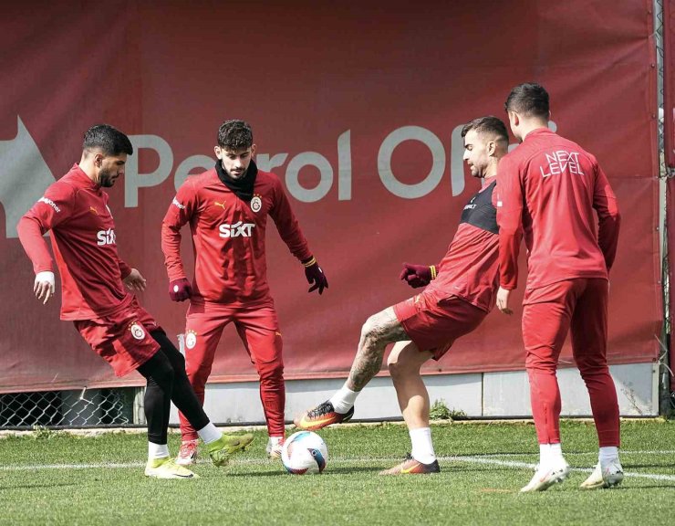 GALATASARAY DERBİ HAZIRLIKLARINI TAMAMLADI