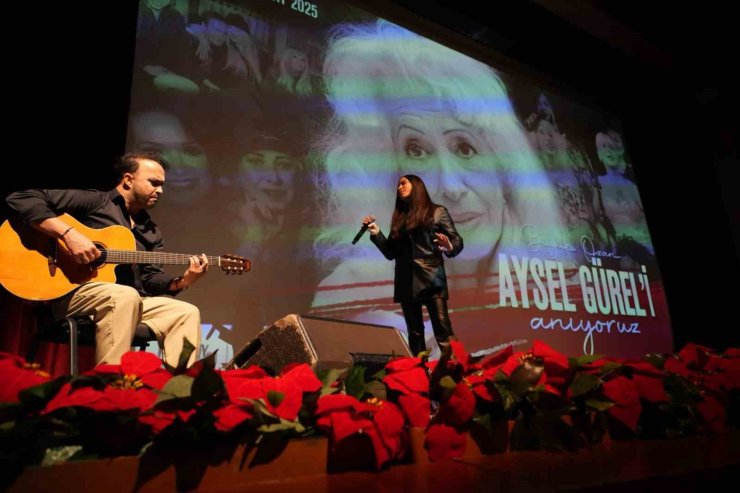 AYSEL GÜREL KADIKÖY’DE ANILDI