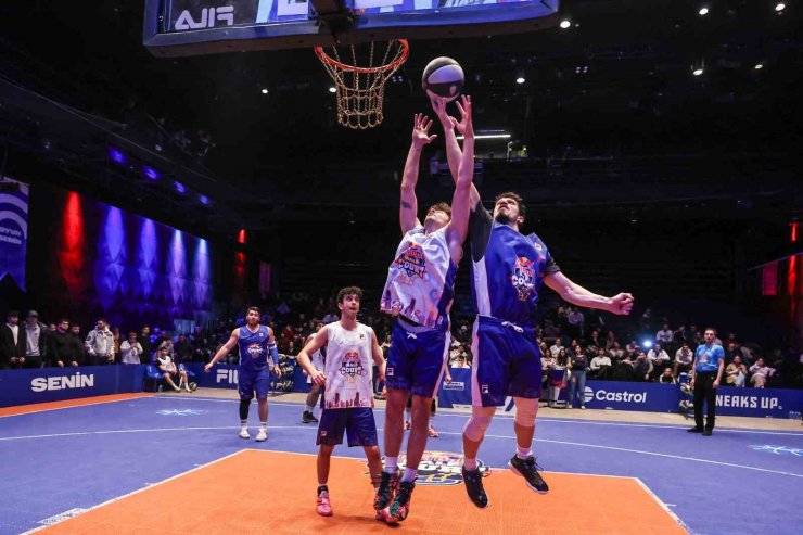 RED BULL HALF COURT’TA ŞAMPİYON TAKIM KUPASINI NİGEL HAYES-DAVİS’TEN ALDI