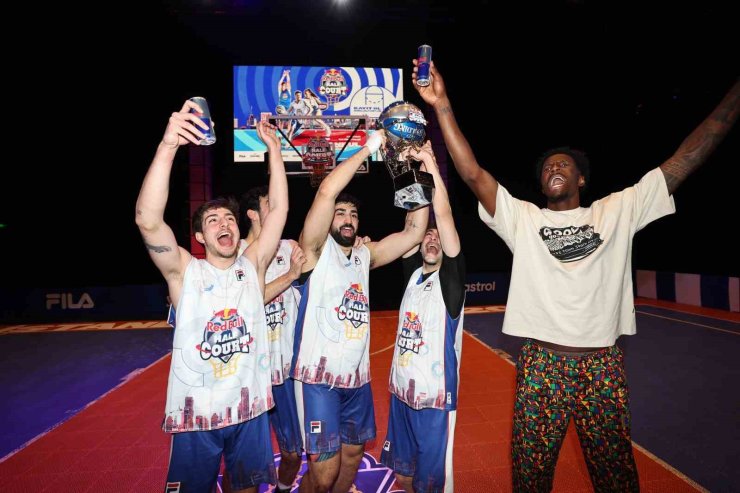 RED BULL HALF COURT’TA ŞAMPİYON TAKIM KUPASINI NİGEL HAYES-DAVİS’TEN ALDI