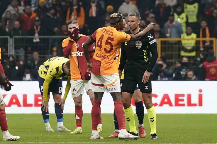 TRENDYOL SÜPER LİG: GALATASARAY: 0 - FENERBAHÇE: 0 (İLK YARI)