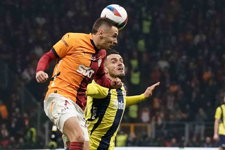 TRENDYOL SÜPER LİG: GALATASARAY: 0 - FENERBAHÇE: 0 (İLK YARI)