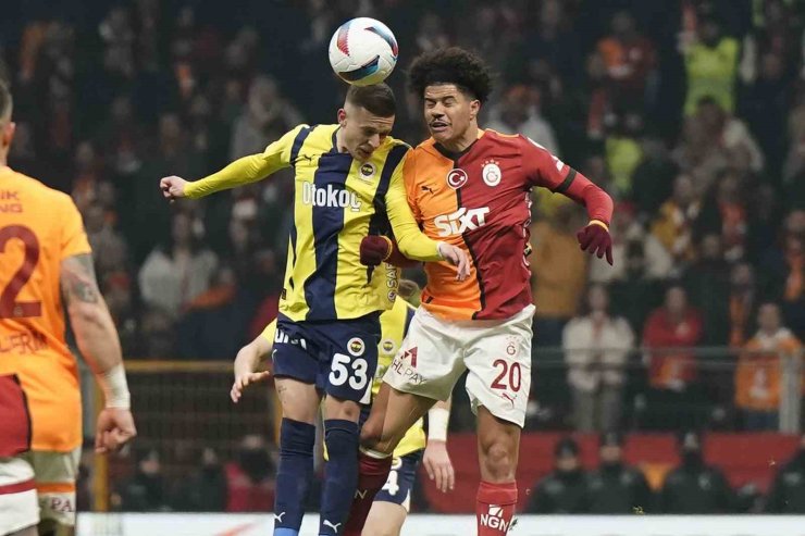 TRENDYOL SÜPER LİG: GALATASARAY: 0 - FENERBAHÇE: 0 (İLK YARI)