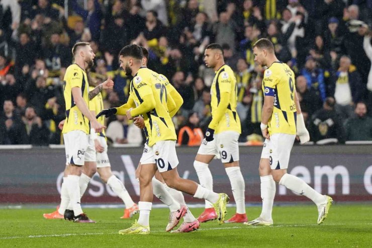 TRENDYOL SÜPER LİG: FENERBAHÇE: 3 - ANTALYASPOR: 0 (İLK YARI)