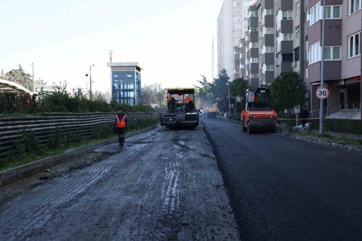 BAKIRKÖY BELEDİYESİ 50 TON ASFALT DÖKTÜ