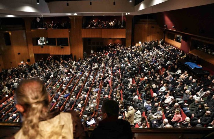 EDİP AKBAYRAM İÇİN CEMAL REŞİT REY KONSER SALONU’NDA TÖREN DÜZENLENDİ