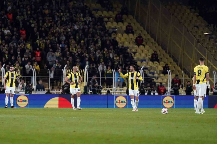 UEFA AVRUPA LİGİ: FENERBAHÇE: 1 - RANGERS: 2 (İLK YARI)