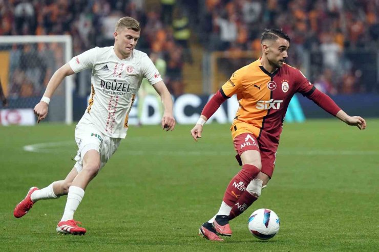 TRENDYOL SÜPER LİG: GALATASARAY: 3 - ANTALYASPOR: 0 (İLK YARI)