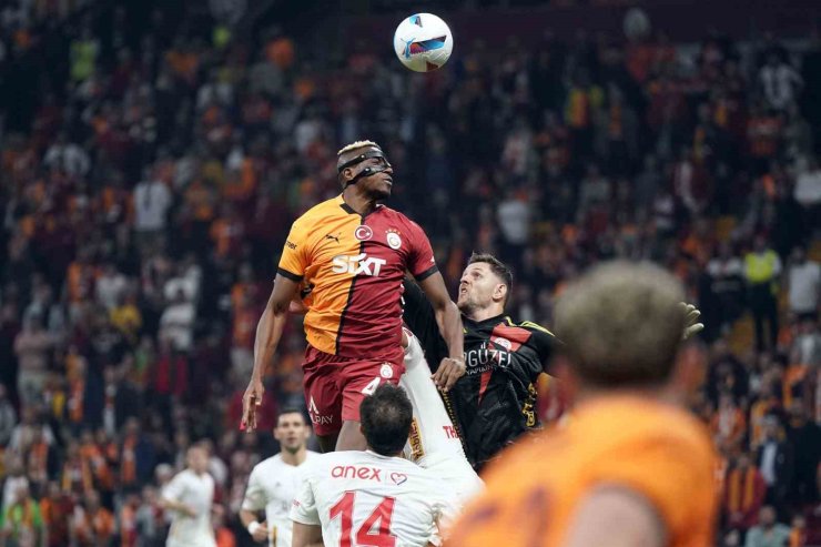 TRENDYOL SÜPER LİG: GALATASARAY: 3 - ANTALYASPOR: 0 (İLK YARI)