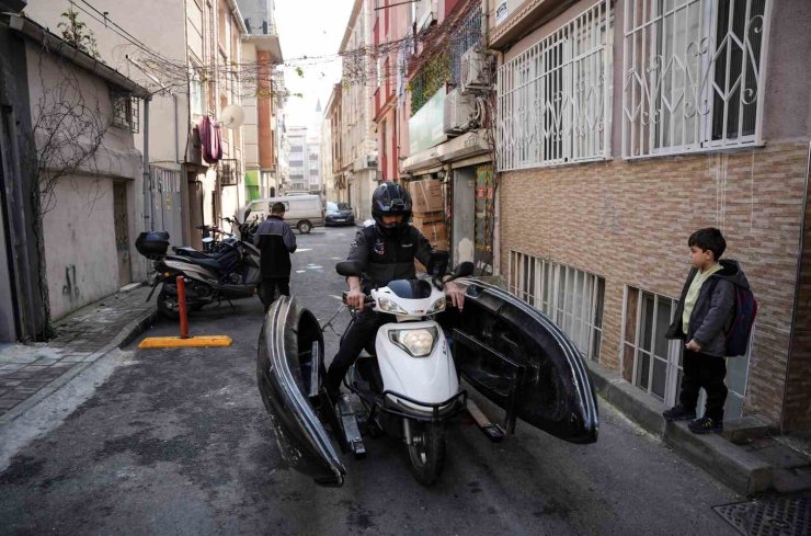 İSTANBUL’DA HEM DENİZDE HEM KARADA GİDEBİLEN MOTOSİKLET YAPTI