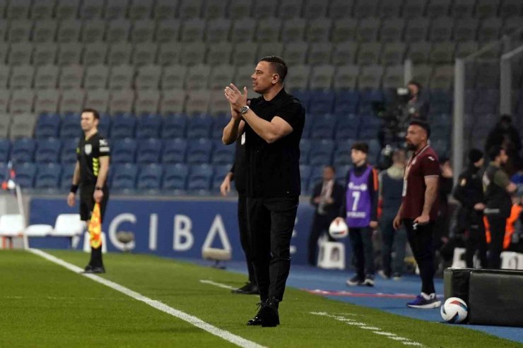 TRENDYOL SÜPER LİG: BAŞAKŞEHİR: 0 - TRABZONSPOR: 1 (İLK YARI)