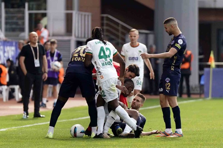 TRENDYOL SÜPER LİG: KASIMPAŞA: 2 - CORENDON ALANYASPOR: 1 (MAÇ SONUCU)