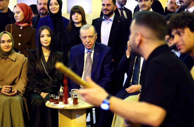 CUMHURBAŞKANI ERDOĞAN, İSTANBUL’DA GENÇLERLE BİR ARAYA GELDİ