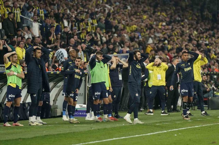 FENERBAHÇE’NİN EVİNDEKİ 9 MAÇLIK GALİBİYET SERİSİ SONA ERDİ