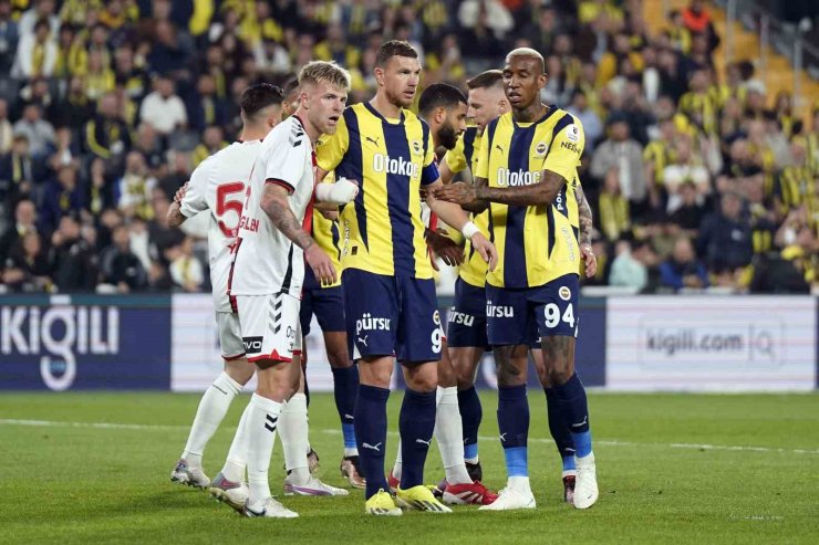 FENERBAHÇE’NİN EVİNDEKİ 9 MAÇLIK GALİBİYET SERİSİ SONA ERDİ