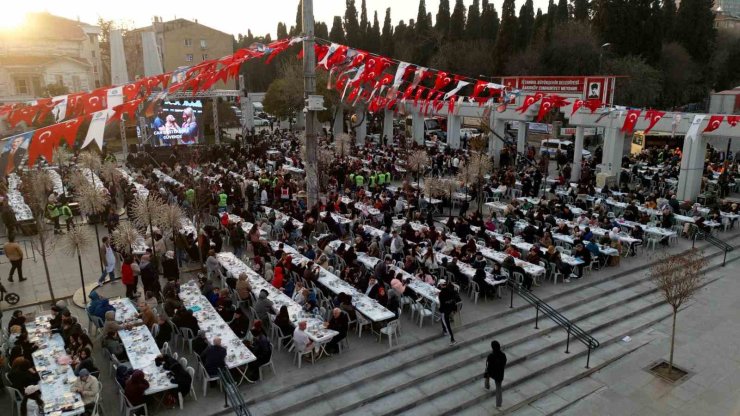 BAKIRKÖY’DE ORUÇLAR HEP BİRLİKTE AÇILDI