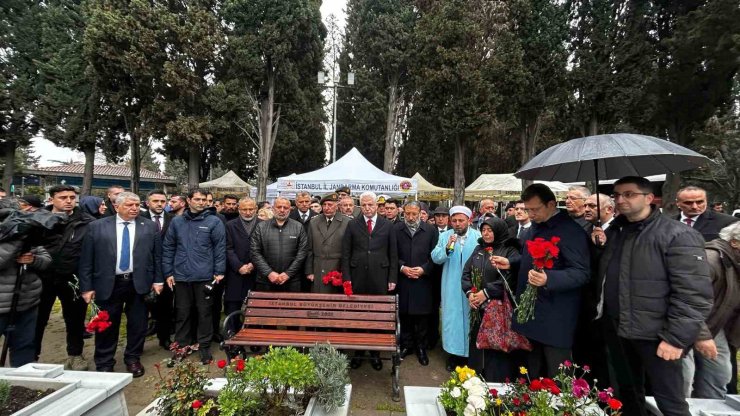 ÇANAKKALE ŞEHİTLERİ EDİRNEKAPI ŞEHİTLİĞİ’NDE TÖRENLE ANILDI