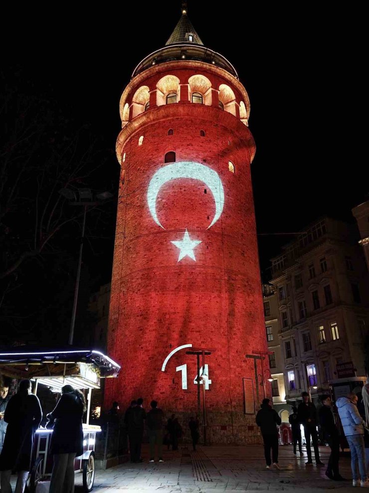 GALATA KULESİ’NDE "ÇANAKKALE RUHU"