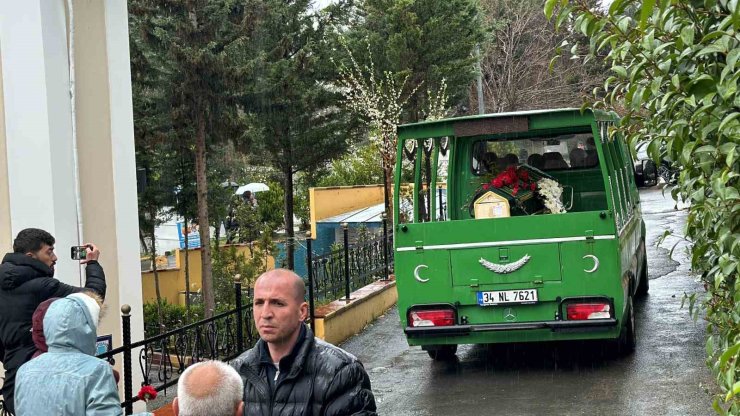 HAYATINI KAYBEDEN SANATÇI TANYELİ SON YOLCULUĞUNA UĞURLANDI