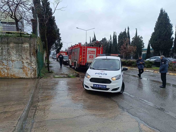 TUZLA’DA FABRİKADA KİMYASAL MADDE SIZINTISI: İŞÇİLER TEDBİR AMAÇLI TAHLİYE EDİLDİ