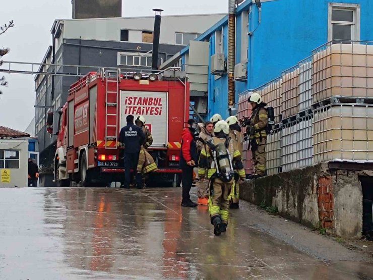 TUZLA’DA FABRİKADA KİMYASAL MADDE SIZINTISI: İŞÇİLER TEDBİR AMAÇLI TAHLİYE EDİLDİ