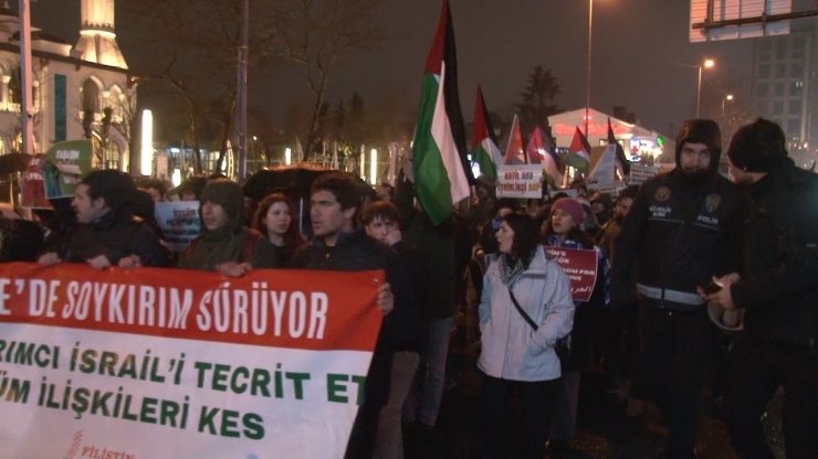 İSRAİL BAŞKONSOLOSLUĞU ÖNÜNDE ‘GAZZE’ PROTESTOSU