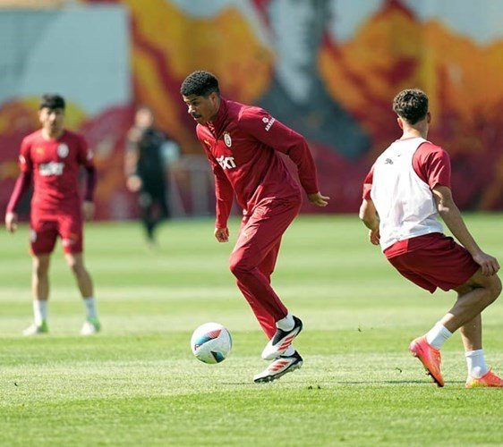 GALATASARAY’DA BEŞİKTAŞ DERBİSİ HAZIRLIKLARI SÜRÜYOR